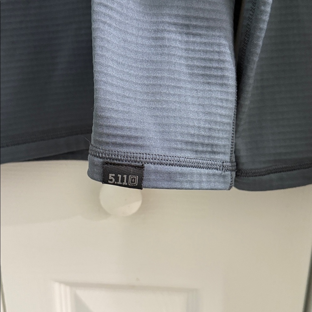 5.11 Tactical Large Blue Steel Gray Quarter Zip Long Sleeve Pullover Top - Picture 3 of 4
